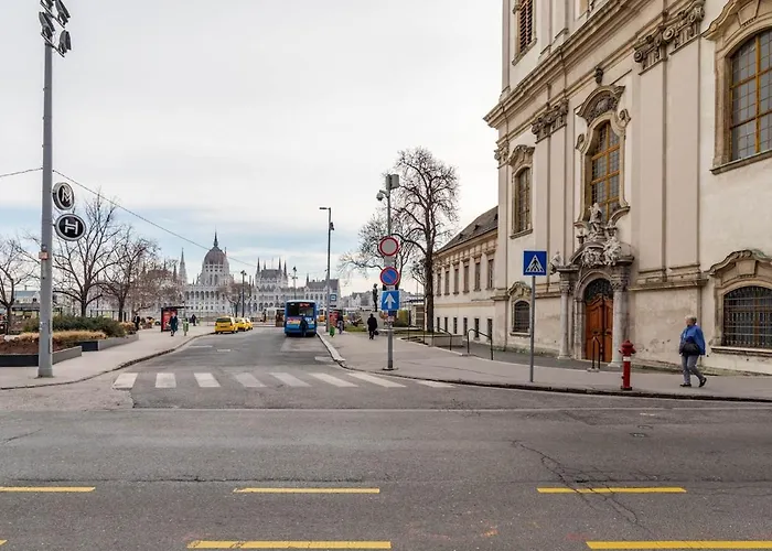 Parliament Peak Retreat Apartman Budapest