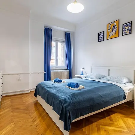Apartment Parliament Peak Retreat Budapest