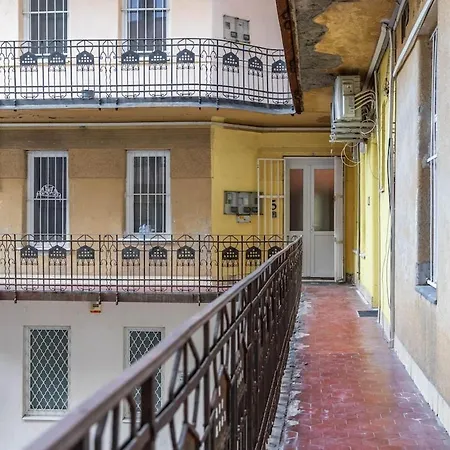 Parliament Peak Retreat Apartman